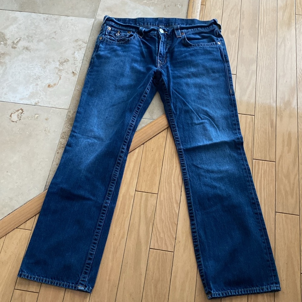 True Religion Ricky Straight w/ back flap pockets.